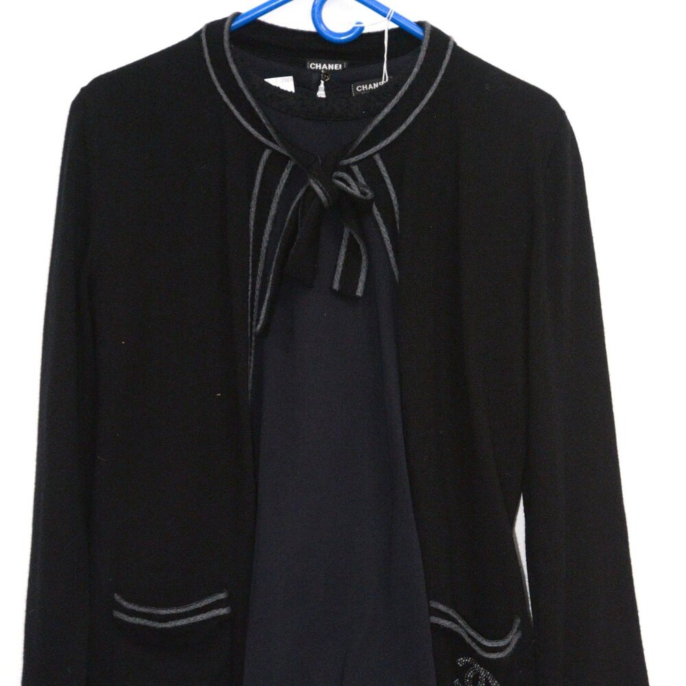 CHANEL UNIFORM EMPLOYEE LARGE_Black cardigan ONLY